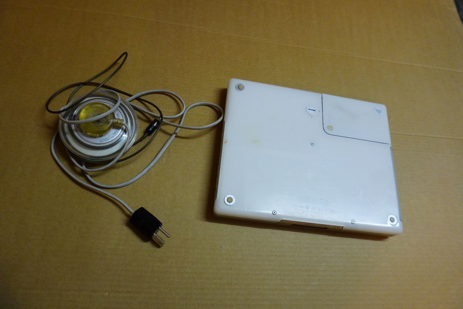 Apple Notebooks: Vintage MacBook – Gebraucht aus Chur von JennyAlexander 4