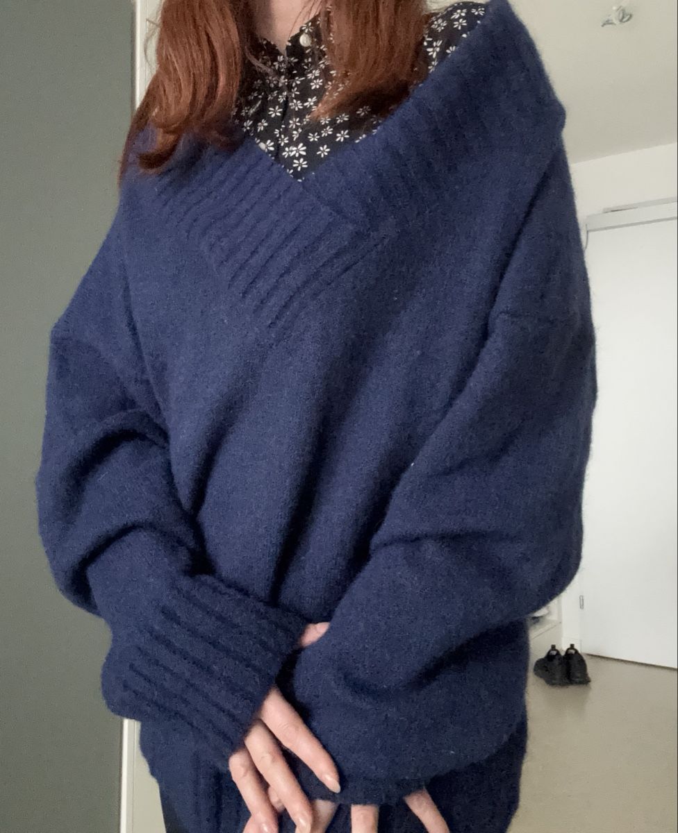 H&M Maglioni & Felpe: Oversize Pullover Gr. M, sehr groß geschnitten – Usato da Rheinfelden venduto da Jeva-Anna 1