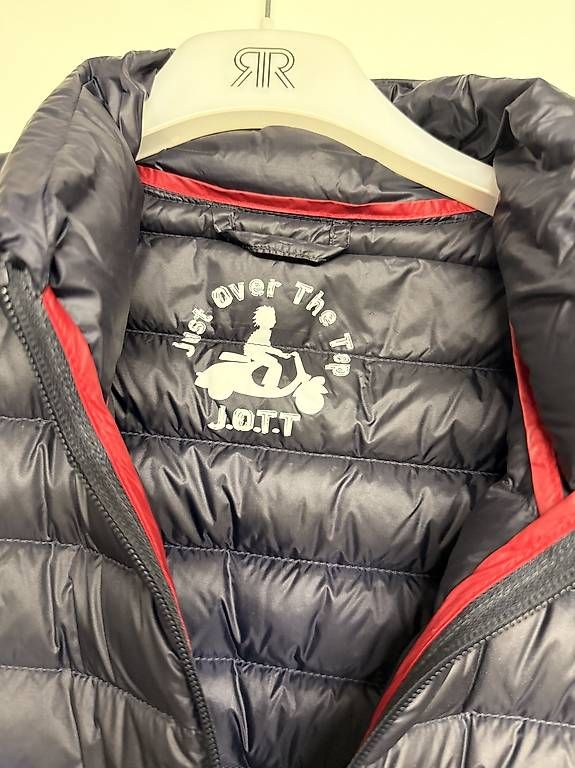 Jott Vestes: Doudoune JOTT – D'occasion à Villarvolard par nca_h5cw 3