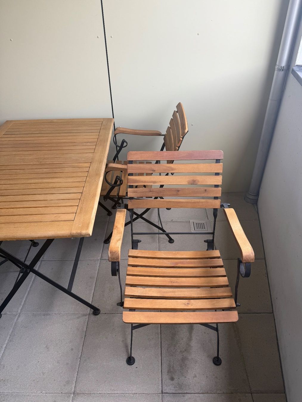 Set di tavolo e panche: Biergartentisch mit 4 Stühlen – Usato da Unterlunkhofen venduto da baef92 3