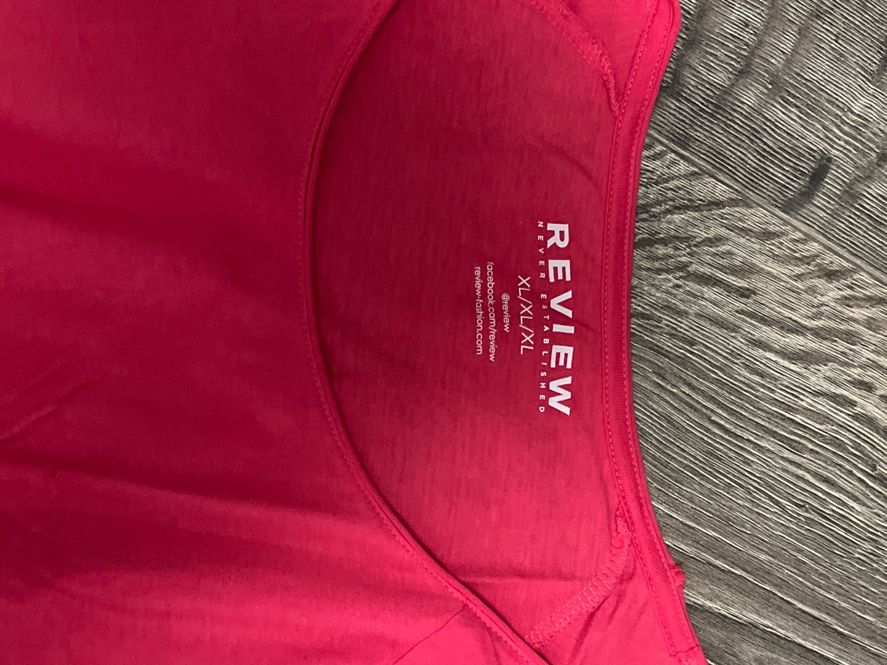 T-shirt: T Shirt XL von Review – Usato da Weiach venduto da LemonJuice1995 2