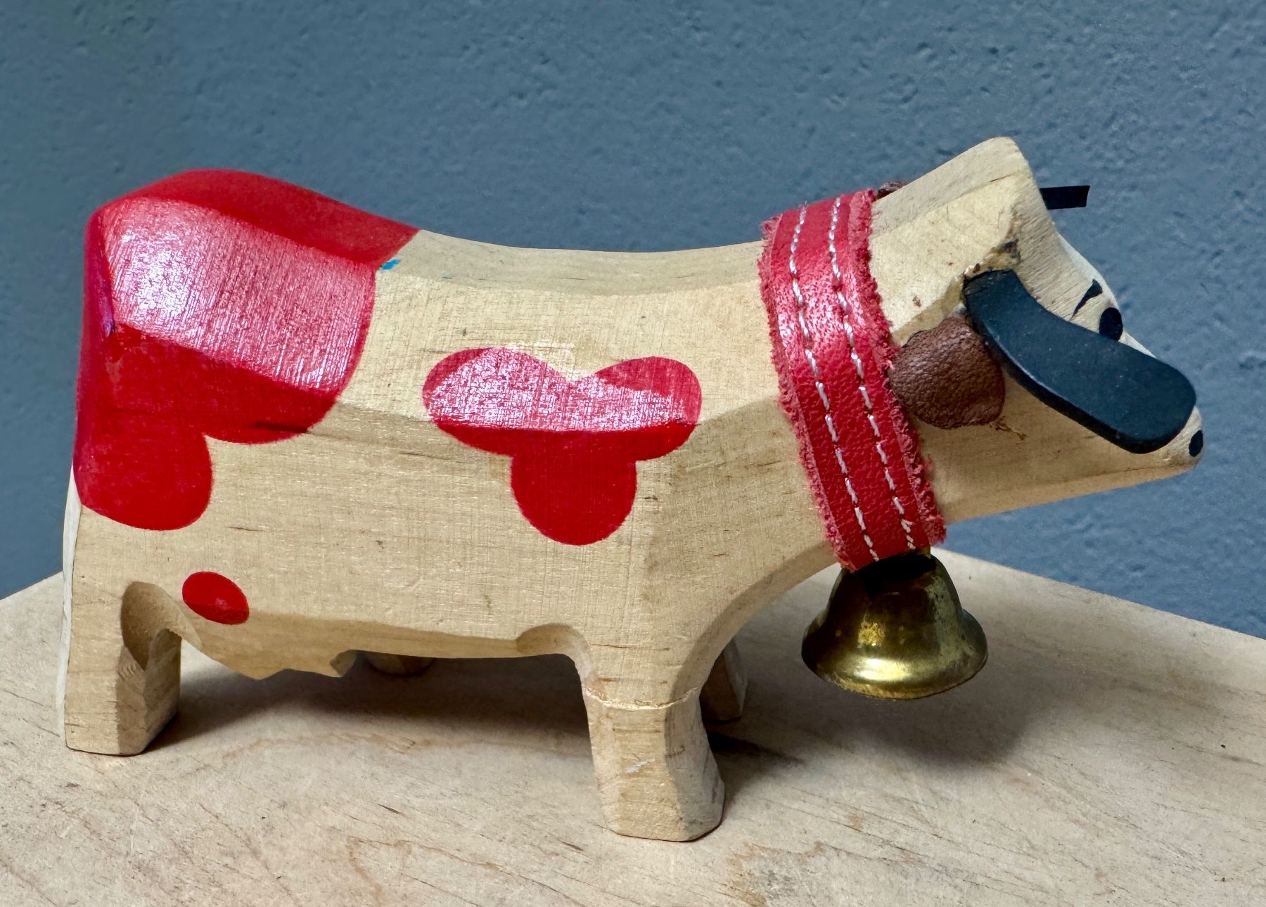 Statuette: Alte geschnitzte Holzkuh Kuh Holz – Usato da Rothrist venduto da Luckywinner 2