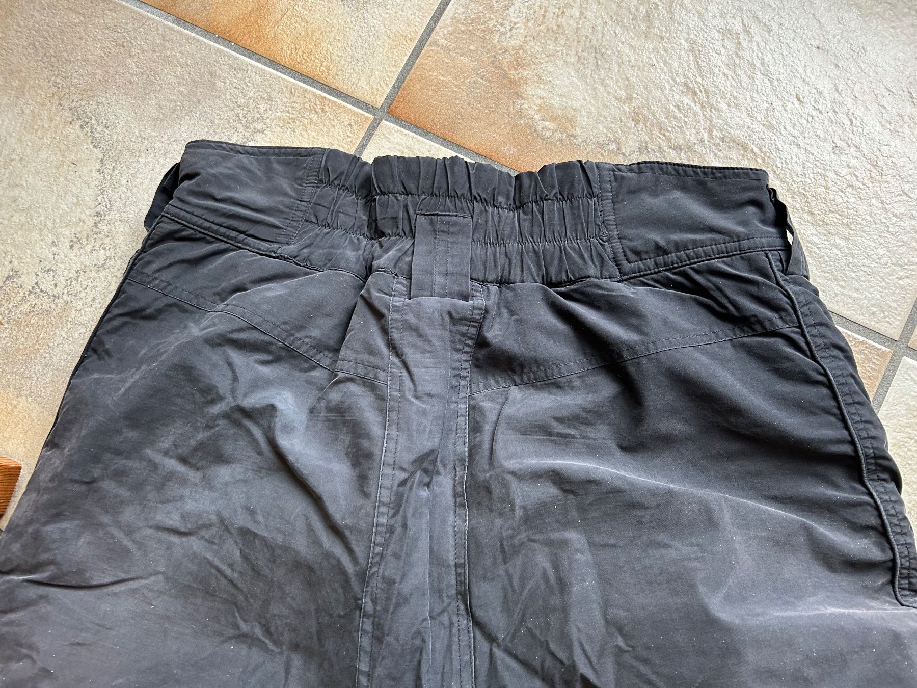 Hosen: Pantalon de ski de marque zone X – Gebraucht aus Corcelles-près-Payerne von est_2zs9 1