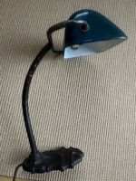 Schreibtisch Leuchte ( Lampe )  Unterseite   signiert 4711