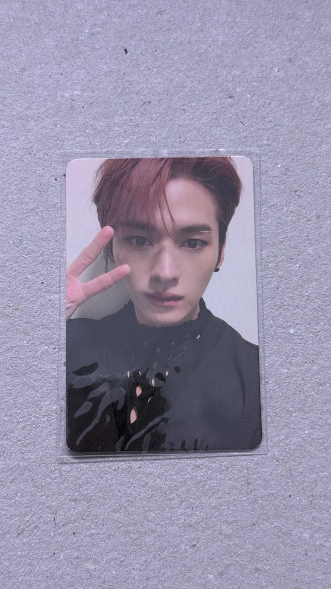 Sammelbilder & Trading cards: Stray Kids ODDINARY Lee Know Photocard – Neu (gemäss Beschreibung) aus Meggen von awk_nkn7