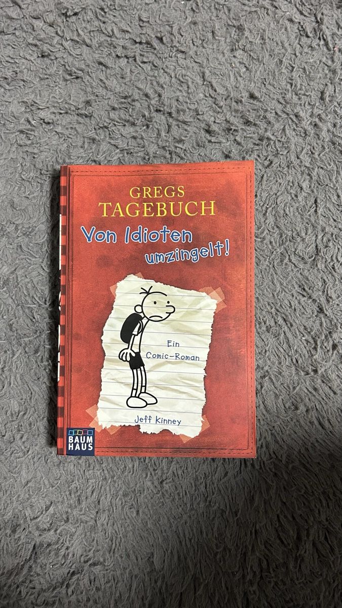 Libri: Gregs Tagebuch Von Idioten umzingelt – Nuovo (secondo la descrizione) da Aarwangen venduto da ben_r2wb