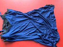 Chemisette longue, NEUVE avec brassière, 38