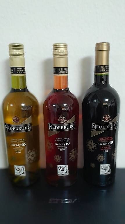 Vins: FIFA World Cup 2010 Wein Set – Neuf avec emballage d'origine à Schwerzenbach par Aura888