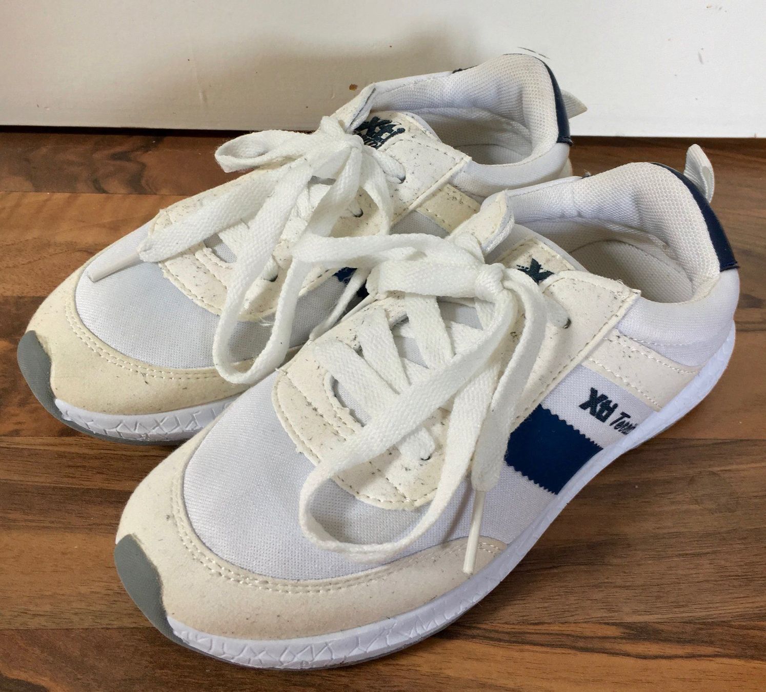 Scarpe da uomo: Kinder Sneaker weiss Grösse 32 **NEU** – Nuovo (secondo la descrizione) da Stallikon venduto da berg118