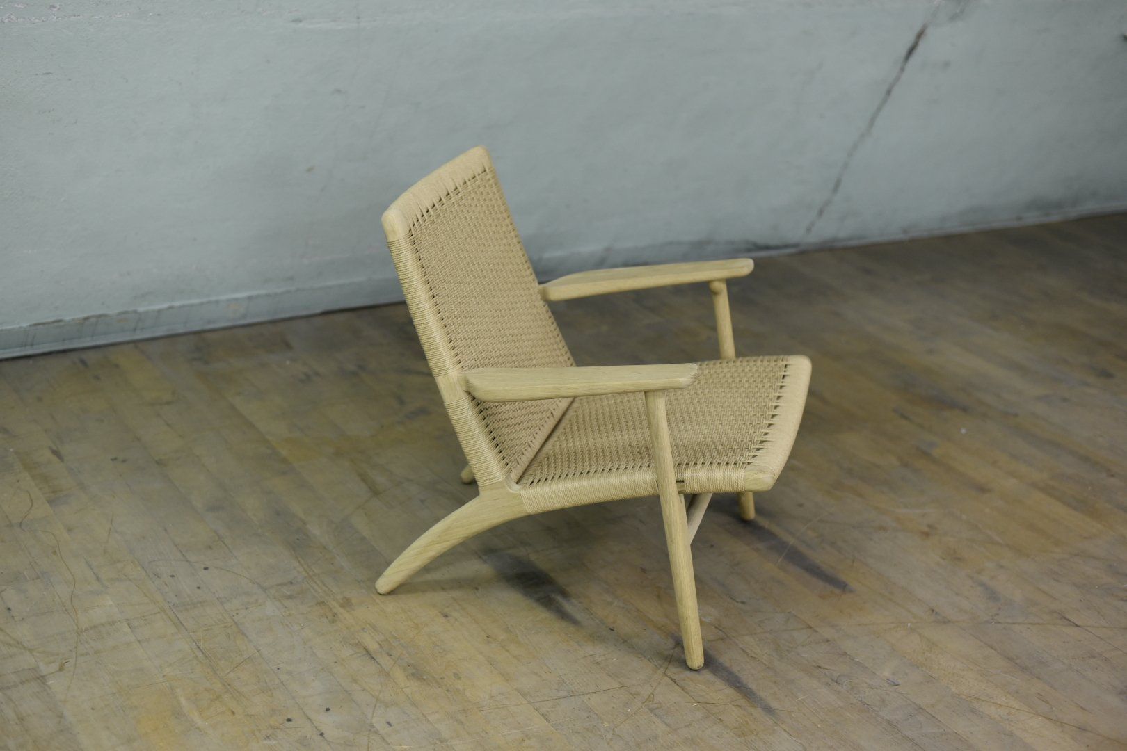 Poltrone: Sessel CH25 von Hans J. Wegner – Usato da Lichtensteig venduto da UsedIN 5