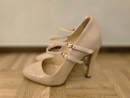 Escarpins en cuir nude vernis à double bride, taille 38
