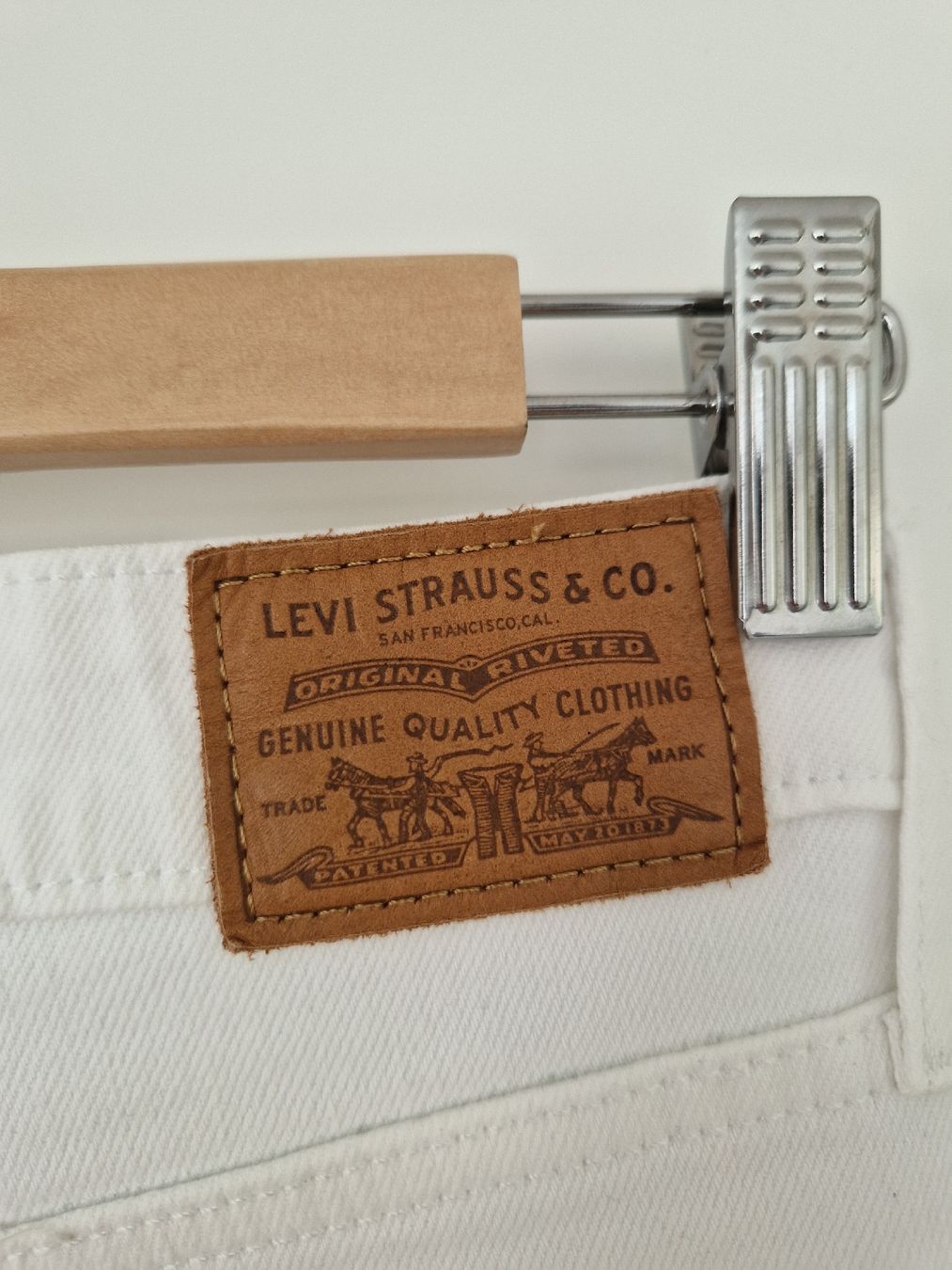 Levi's Jeans: weisse Jeans, Levis, Gr. 28 – Neu (gemäss Beschreibung) aus Winterthur von jamz77d 3