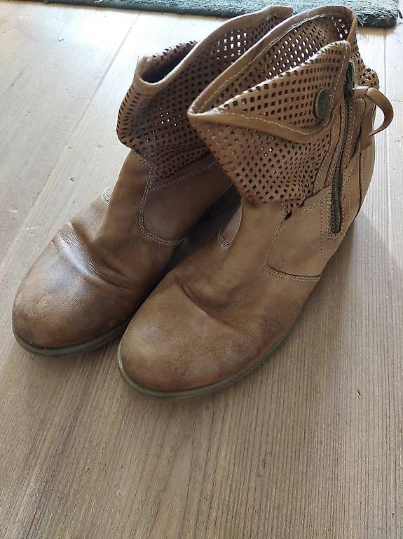 Damenschuhe: Lederstiefel NeroGiardini 36 – Gebraucht aus Zofingen von Lottischilet