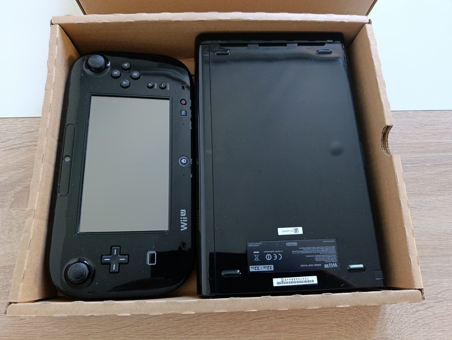 Nintendo Console: Nintendo Wii U - Mario & Luigi Premium Pack – Usato da Ostermundigen venduto da kit_dh6z 2