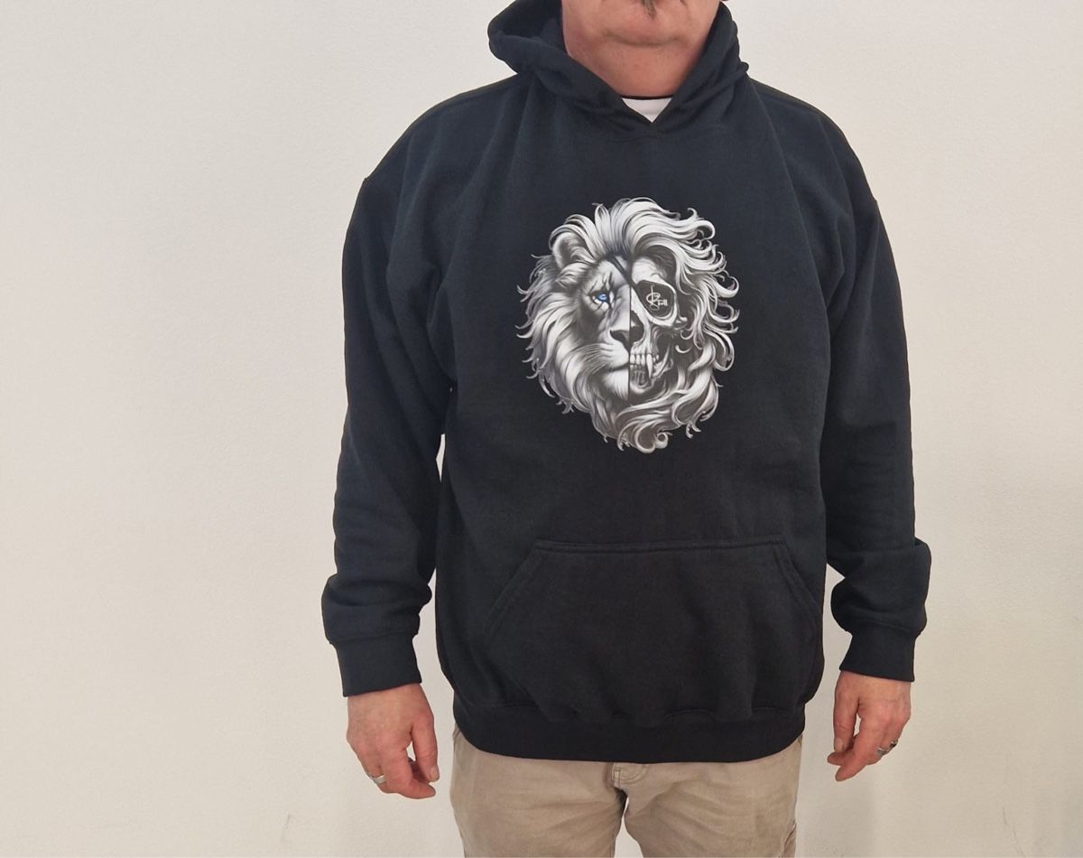 Pullover & Sweatshirts: Handmade Hoodies Grösse S - XL – Neu und originalverpackt aus Opfikon von Cycomyco
