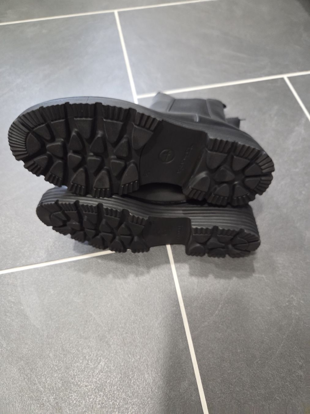 Tamaris Damenschuhe: Schwarze Boots Tamaris Grösse 39, Neu – Neu (gemäss Beschreibung) aus Döttingen von kla_2gxb 3