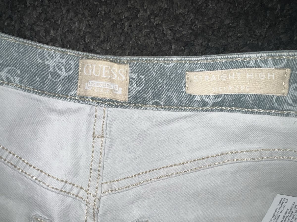 Guess Jeans: Guess Jeans, Straight High, Gr. 30 – Nuovo (secondo la descrizione) da Effretikon venduto da Briga.S. 2