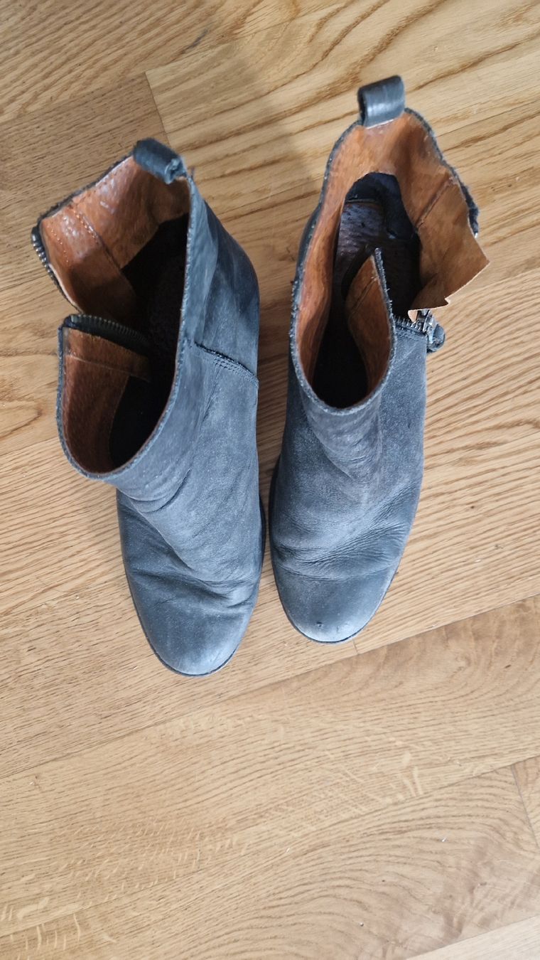 Scarpe da donna: Winter Stiefeletten, grau, Grösse 40 – Usato da Zürich venduto da mis_2kxn 1