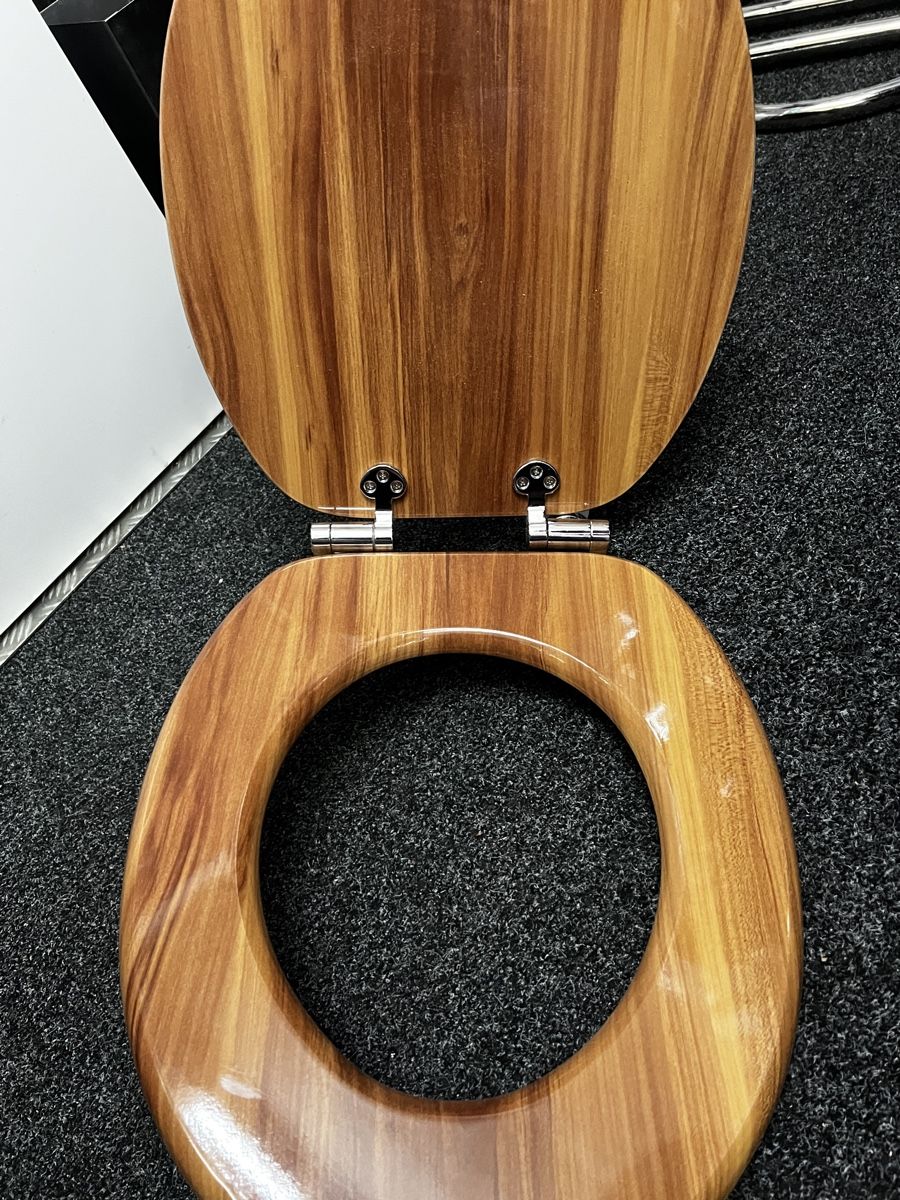 WC: Wc Deckel ohne Absenkung  – Usato da Urdorf venduto da AMBASSADOR 2