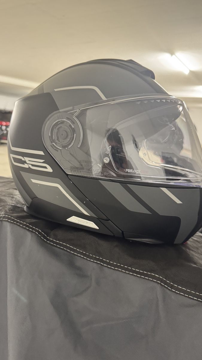 Schuberth Caschi & visiere: Schuberth C5 mit SC2 Kommunikationssystem  – Usato da Eiken venduto da ju.bi 2
