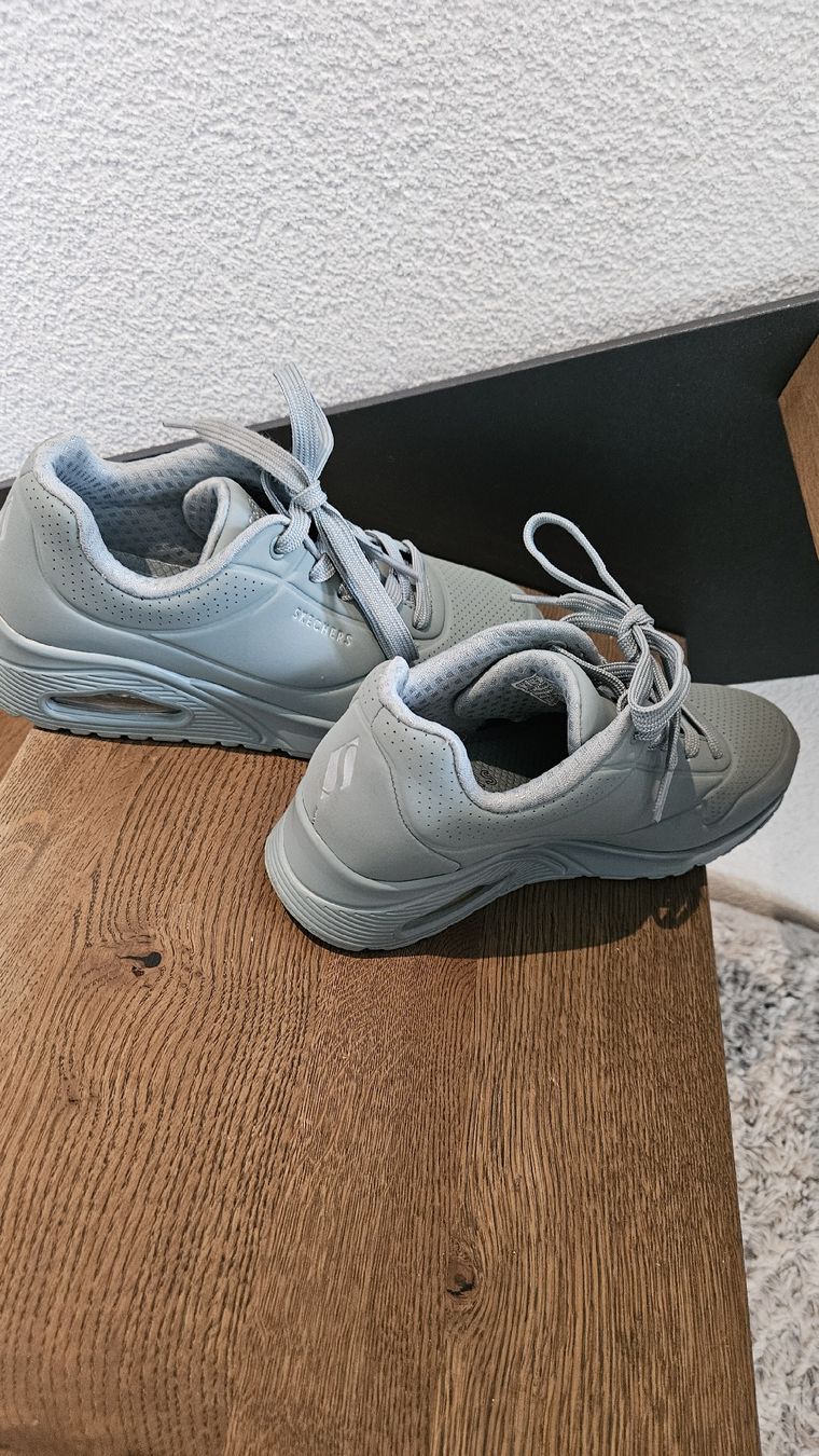 Skechers Scarpe da uomo: Skechers Grösse 36 Turnschuh – Usato da Büren an der Aare venduto da jexi 1