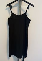 Robe noire à bretelles - Élégante et parfaite pour l'été!