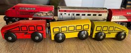 2x Magnetische Holzeisenbahnen
