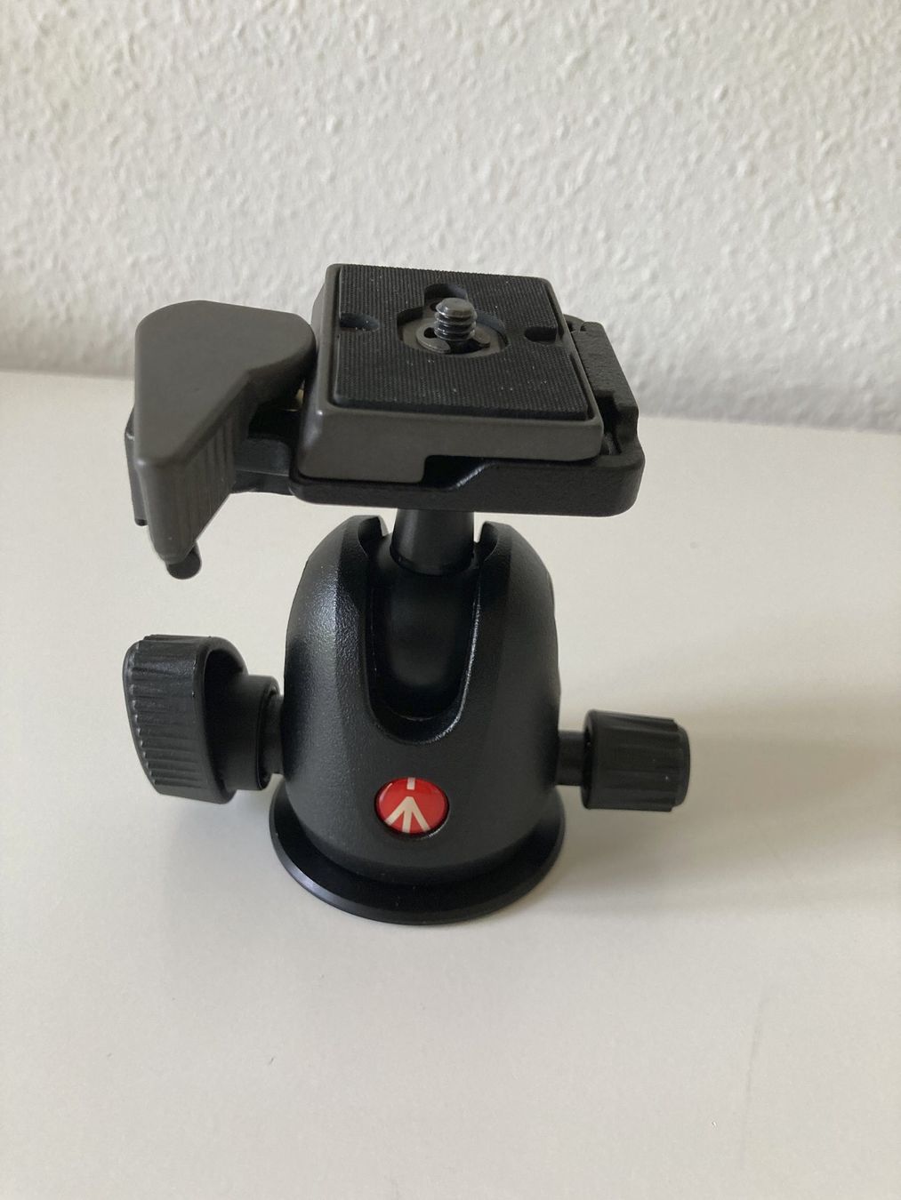 Manfrotto Treppiedi & Teste: Manfrotto 496RC2 tête de trépied – Nuovo e nell'imballaggio originale da Lausanne venduto da Chips_1 2