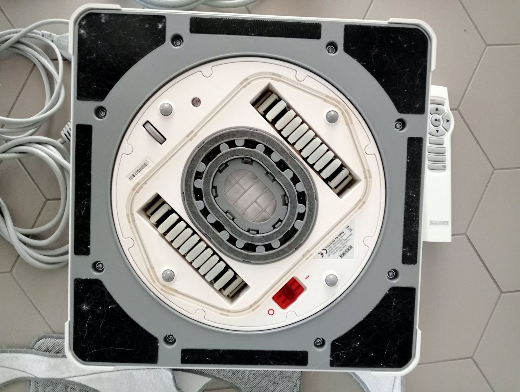 Ecovacs Altro per la casa: Ecovacs Winbot W930, Fensterputzroboter – Difettoso da Zürich venduto da sendbad 5
