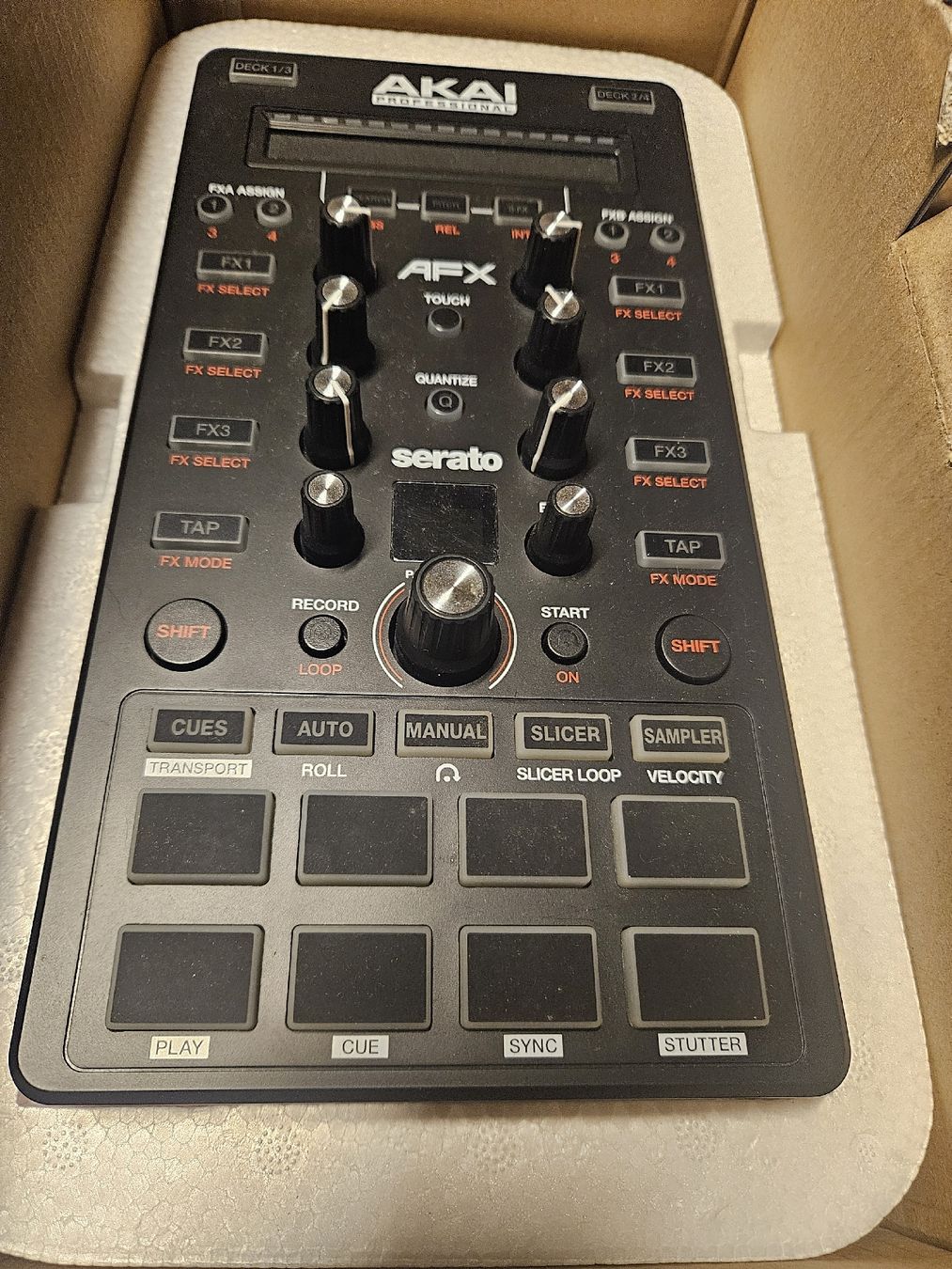 Akai Console di mixaggio: AKAI AFX Controller Serato DJ Performance – Usato da Schalunen venduto da danschaerer 2