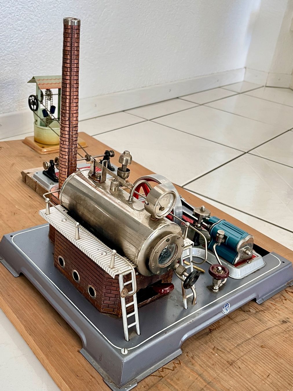 Giocattoli: Wilesco Dampfmaschine Modell D20 – Usato da Mont sur Rolle venduto da uttin 8