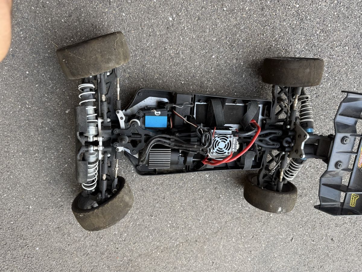 Carson RC Kits de montage: Carson Specter 6s RC Auto – Défectueux à Stein am Rhein par Coraxsas87 1