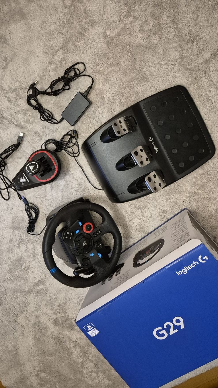 Logitech Controller: Logitech G29 Driving Force + Thrustmaster TH8S Shifter ALL 1 – Nuovo (secondo la descrizione) da Winterthur venduto da md.mAkf 5