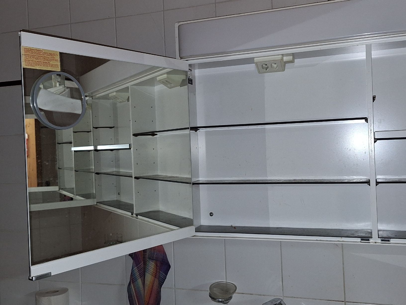 Armadietti a specchio: Spiegelschrank Badezimmer – Usato da Schwarzenburg venduto da Elena_91 2