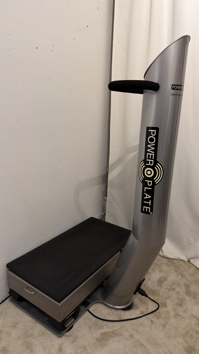 Power Plate Hometrainer: Power Plate – Usato da Bürglen TG venduto da Cadsolutionscb