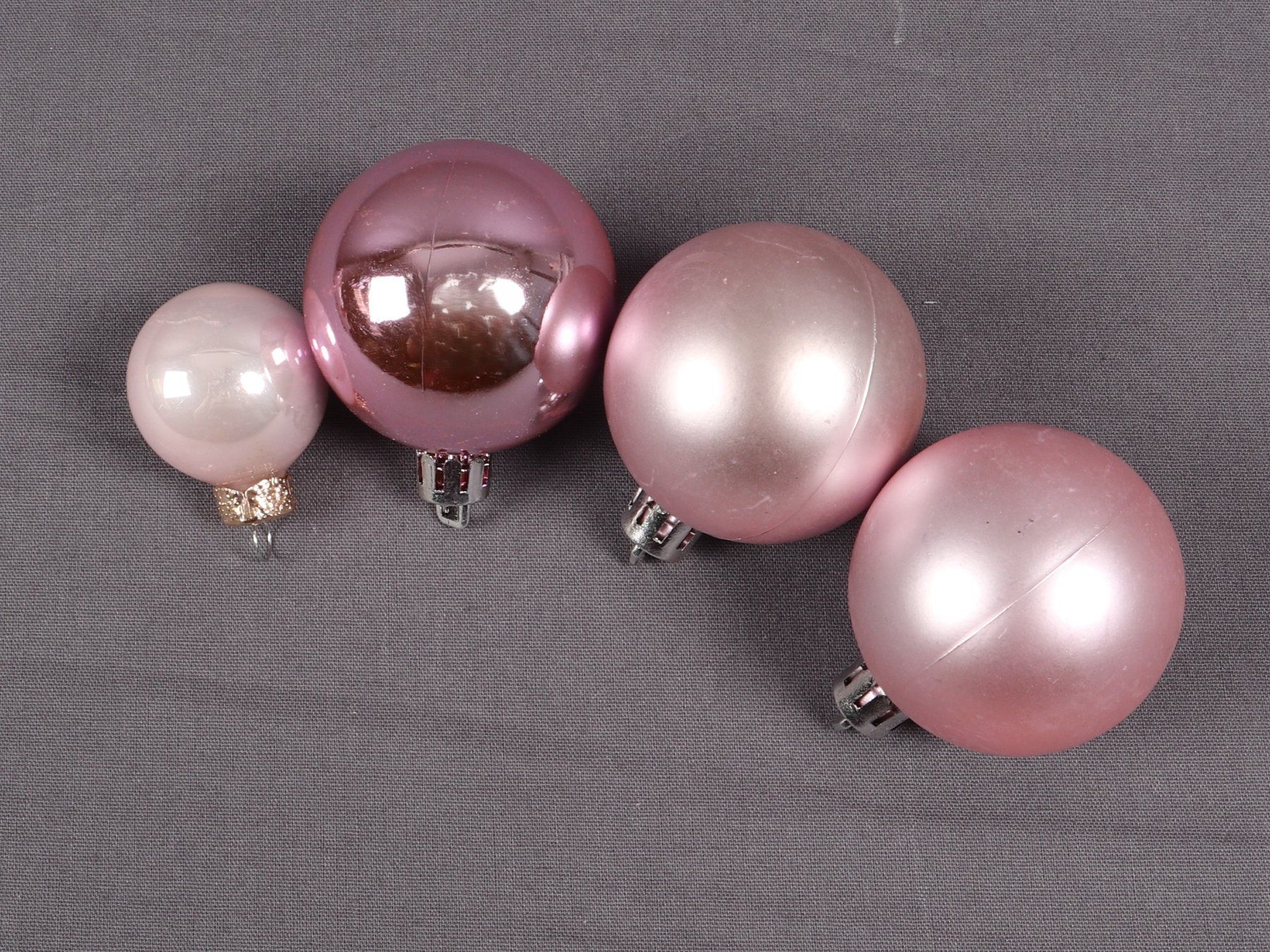 Alle Dekorationen: WEIHNACHTSKUGELN Deko-Set Rosa/Silber mit Rentieren – Gebraucht aus Steinen von Restwert_Steinen 2