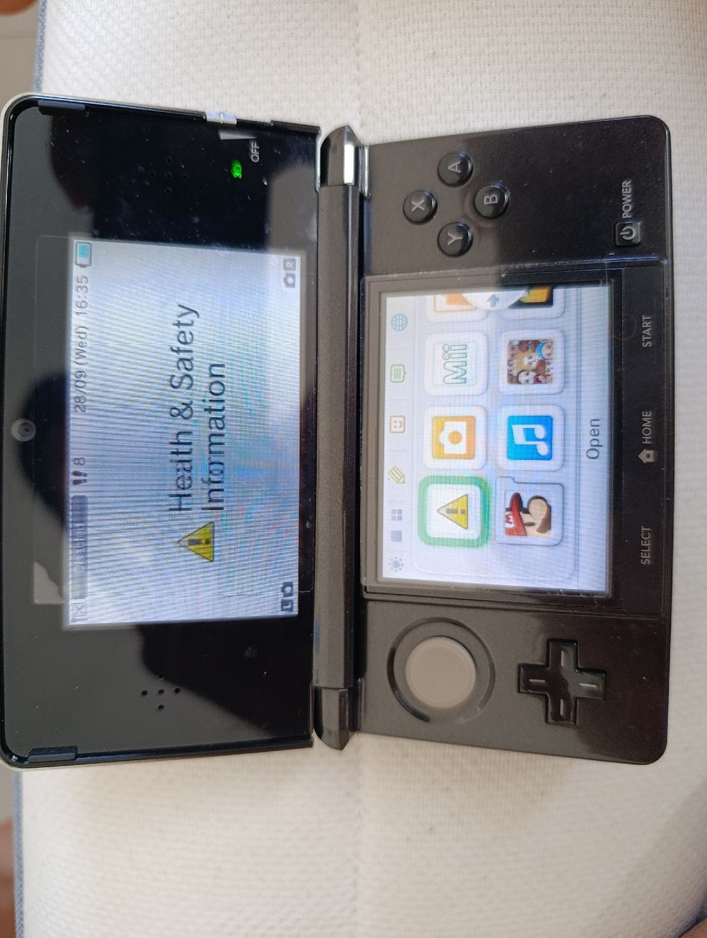 Nintendo Console: Nintendo 3ds  – Nuovo (secondo la descrizione) da Schönenberg TG venduto da dob_9yjk 1