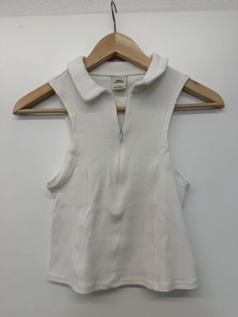 Top von Urban Outfitters in weiss