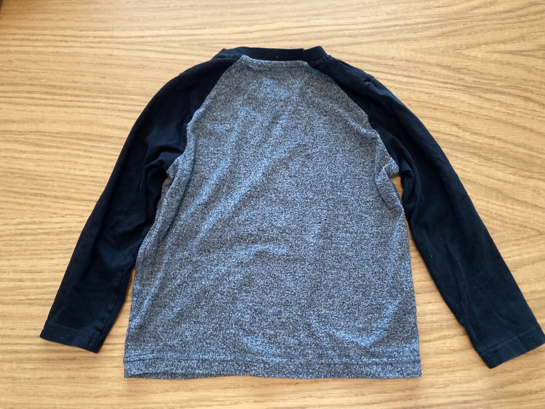 Camicie, T-shirt & Polo: T-Shirt langarm – Usato da Muttenz venduto da Juvenile33 4