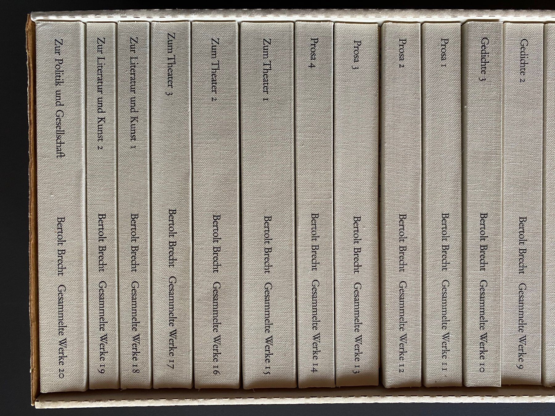 Libri: Werkausgabe Bertold Brecht  Suhrkamp Verlag, 1968 – Usato da deitingen venduto da popcorn02 2