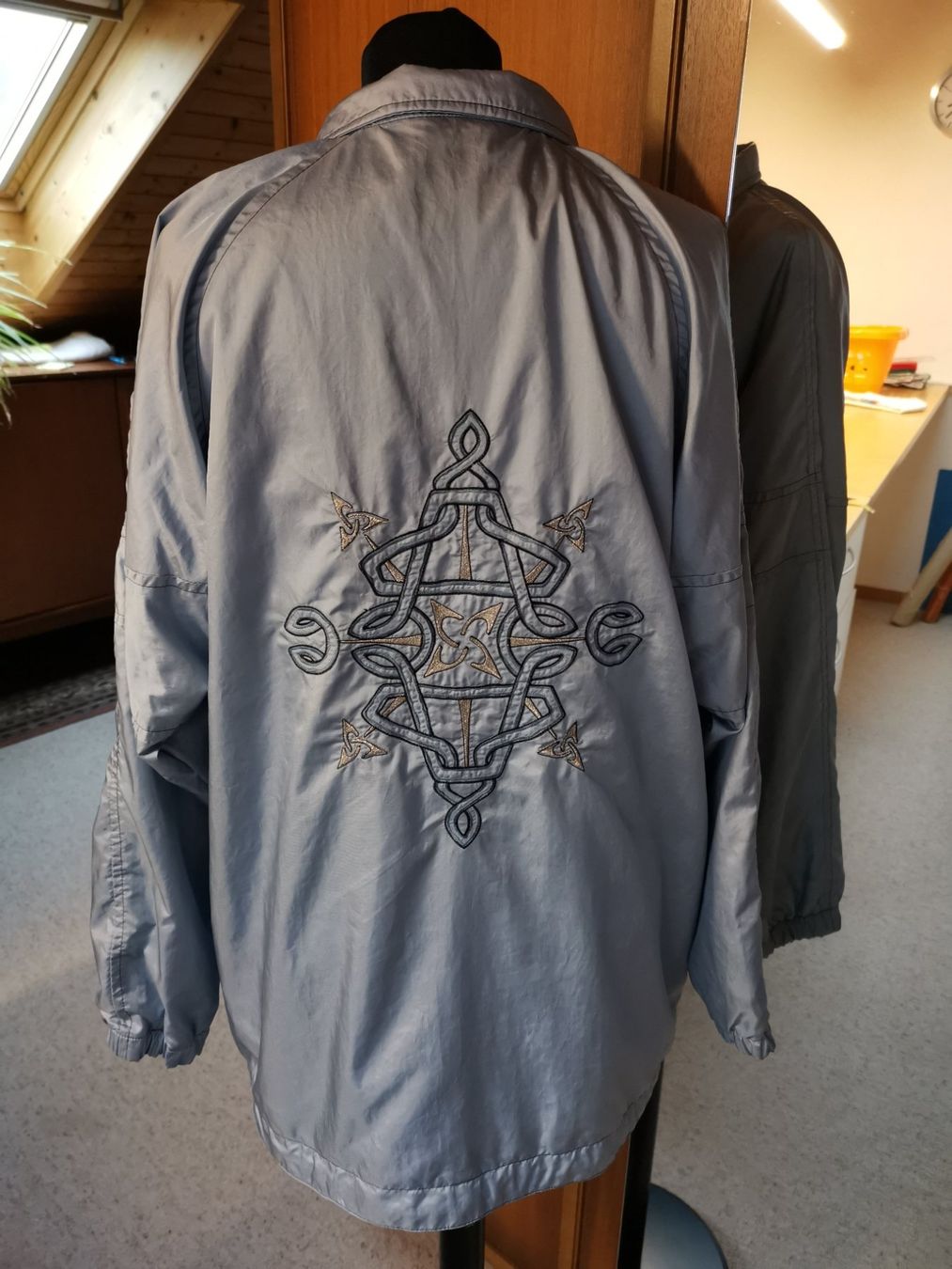 Lotti di vestiti: Trainer (Jacke und Hose) hellblau – Usato da Seuzach venduto da NaehdesignMirjam 3