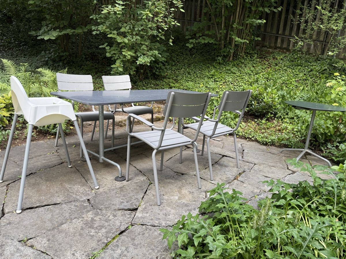 Sedie: Set 4 Gartenstühle wie Fermob grau – Usato da Zürich venduto da StudioCardin 3