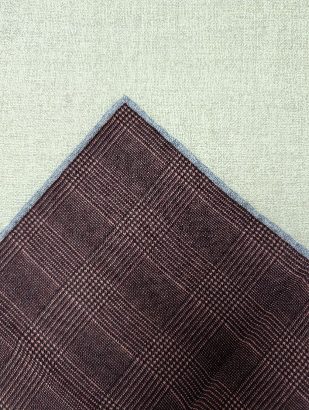 Eleventy Completi: Eleventy Platin Collection, Einstecktuch, Neu, Wolle – Nuovo e nell'imballaggio originale da Zürich venduto da rom_zh