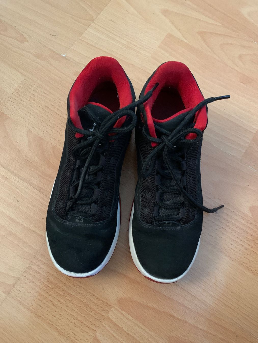 Jordan Scarpe da uomo: Baskets Nike Air Jordan Max Aura 2 p. 37.5 – Usato da MEYRIN venduto da Gwendo10 2