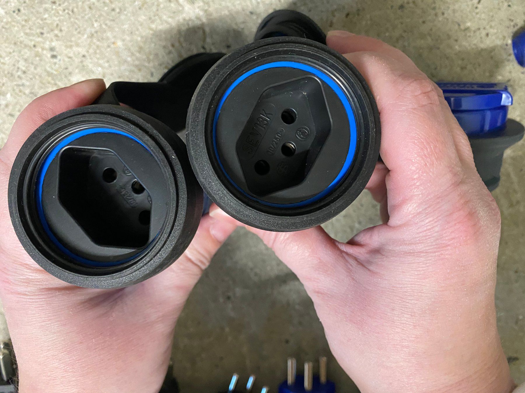 Elektrotechnik: Stecker Kupplungen Typ12, Typ13, Typ23 Typ15 Steckdose – Gebraucht aus Reinach BL von Herzogtech 6