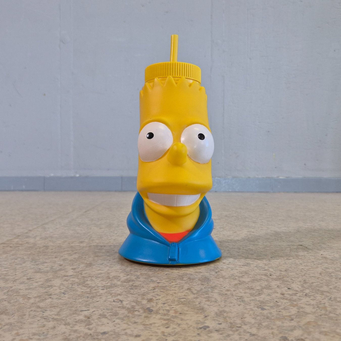 Gourdes & Thermos: Bart Simpson Trinkbecher Universal Studios Cup Water Bottle – D'occasion à Nottwil par Wondewa-Shop 8