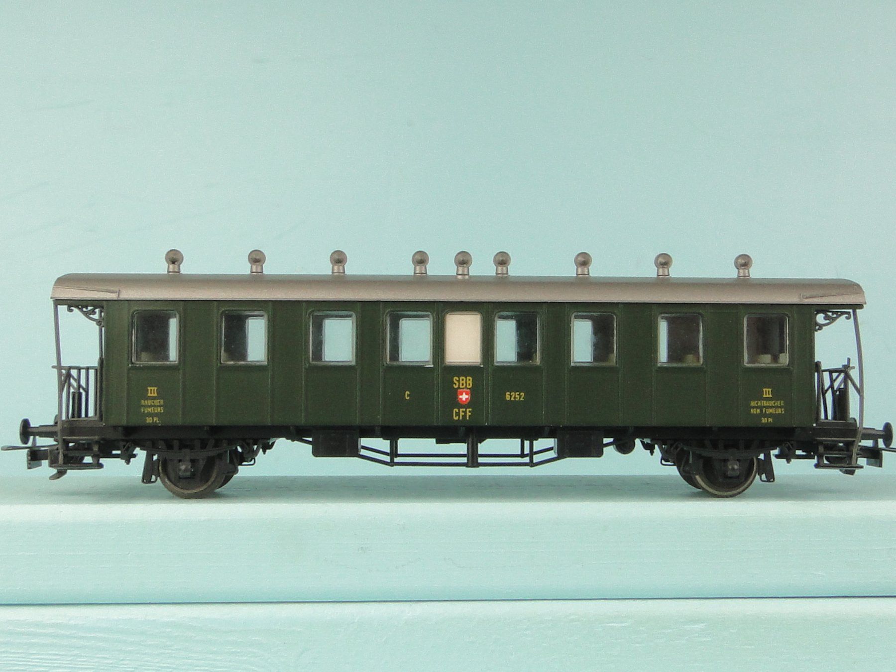 Liliput Modellini di ferrovie: Liliput 269 50 SBB 3 Kl. Oldtimerwagen – Usato da Bülach venduto da cann11 2