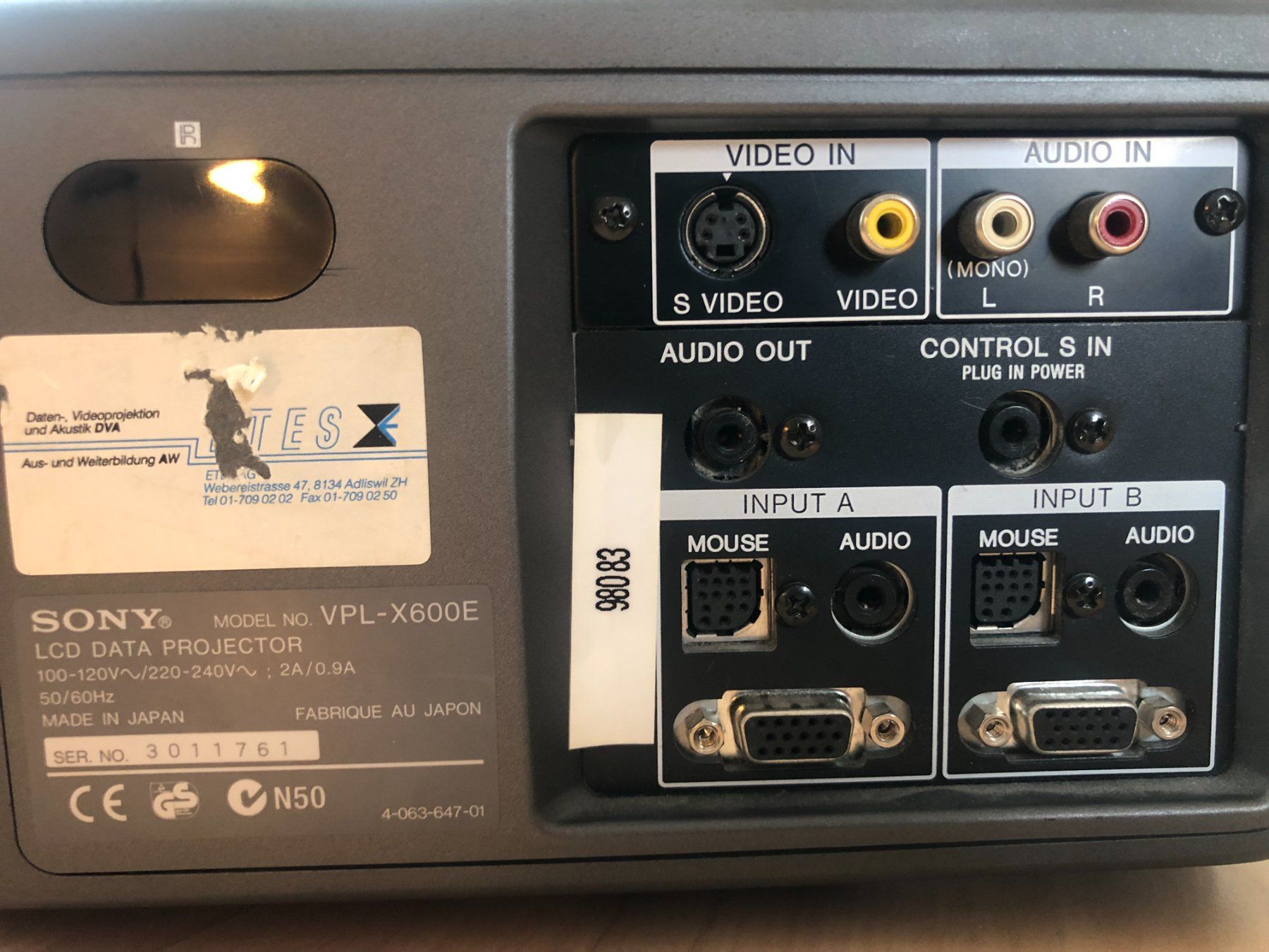 Sony Proiettori: Beamer Sony VPL-X600E – Usato da Wetzikon ZH venduto da d.Artagnan 3