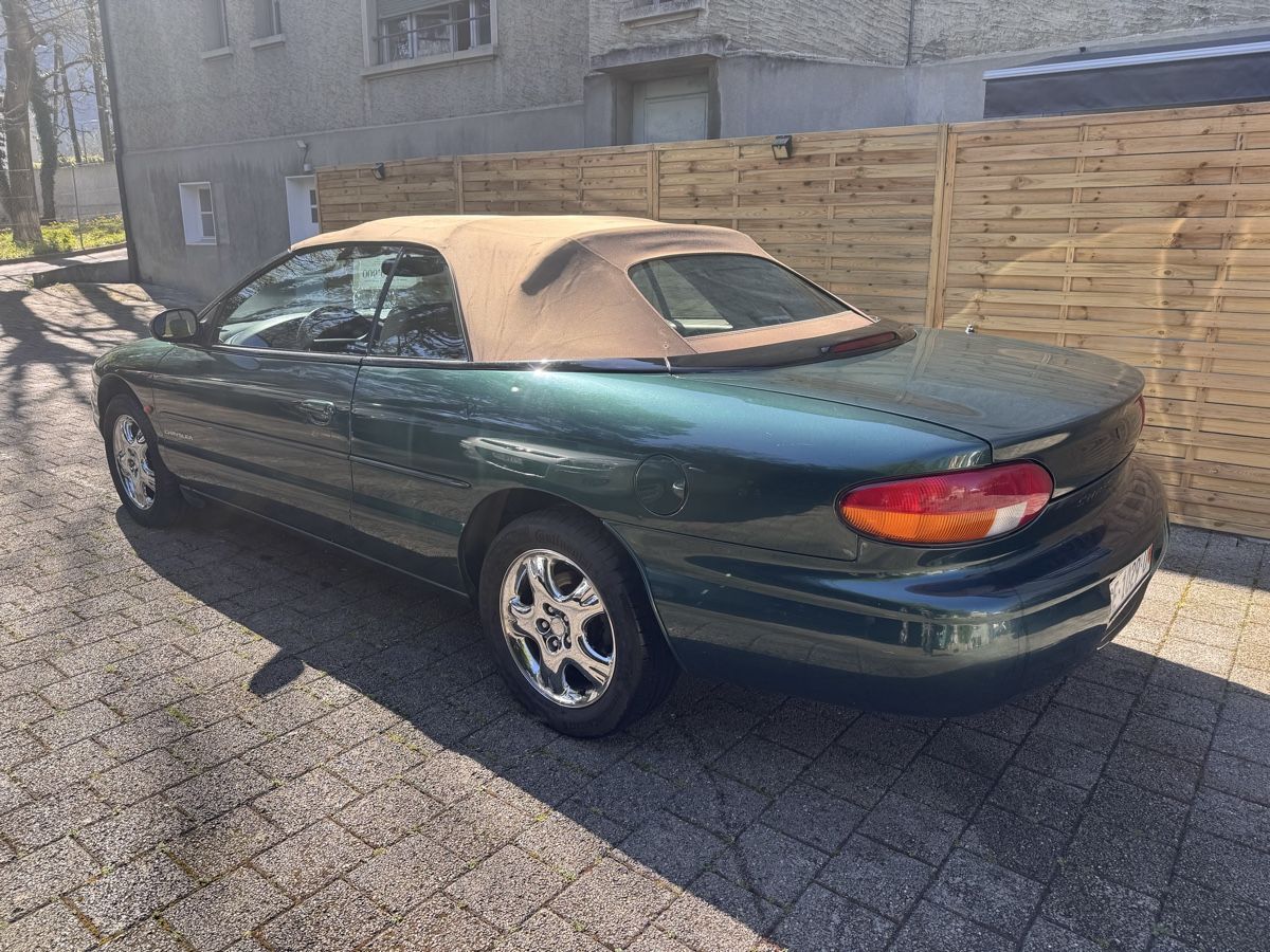 Chrysler Automobili: Chrysler Stratus cabriolet 2.5 automatique – Usato da Veyrier venduto da Chessmann_Douane1255 2
