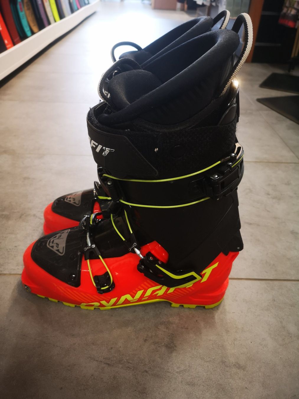 Dynafit Herrenschuhe: Skitourenschuhe Dynafit Seven Summits Gr. 27.5 – Gebraucht aus Scuol von Marco-Sport-Scuol 2